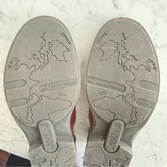 Naot Chief Oxford Soft Chestnut Leather Soft Ink Leather Mens Size 10 - Picture 10 of 15